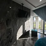 Luxury 3*
