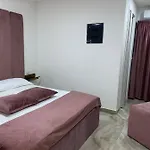 Luxury Szálloda