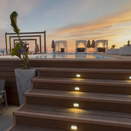 Luxury Hotel 3*