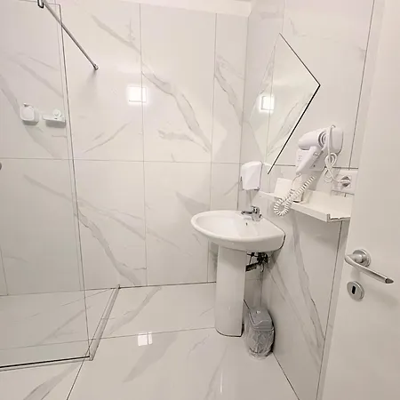 Hotel Luxury 3*