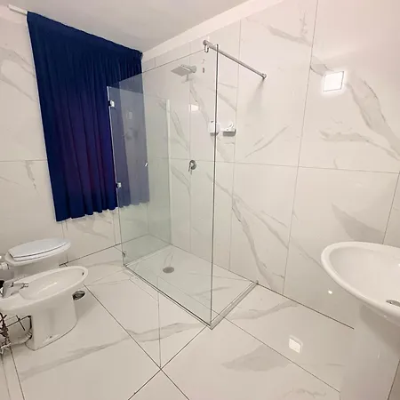 Luxury Hotel